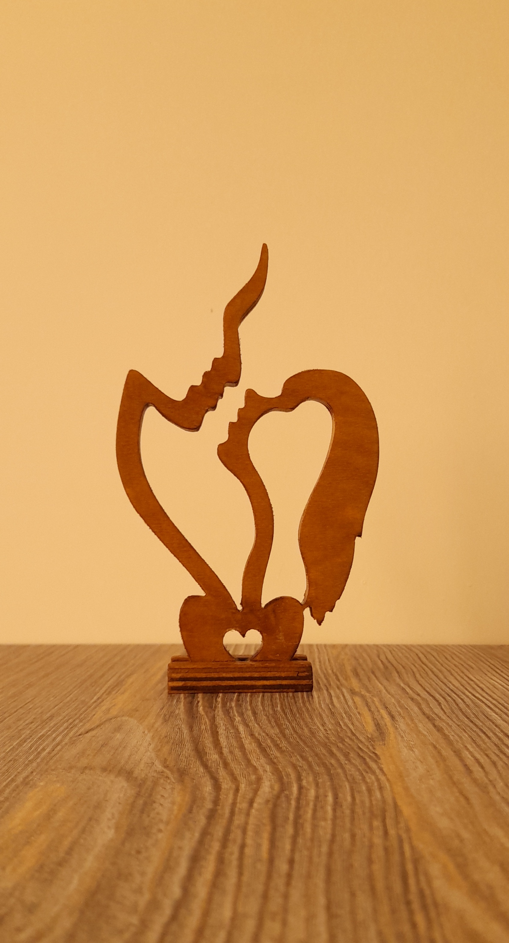 استند چوبی طرح محبت و عشق